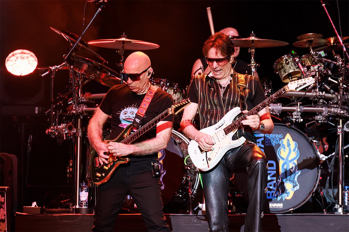 SatchVai-band