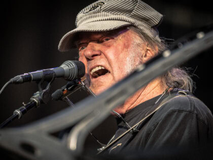 Neil Young + special guest Van Morrison in het Stadspark (live-recensie)
