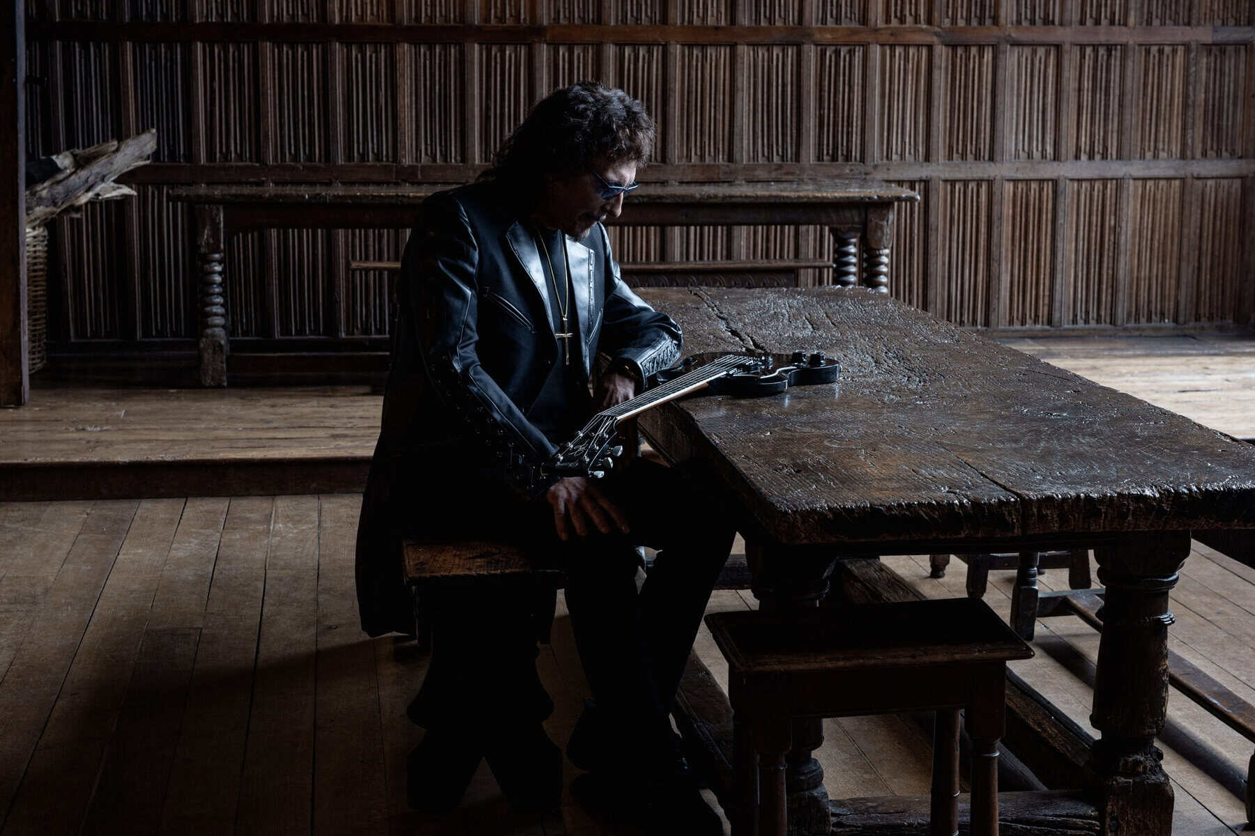 tony-iommi-press