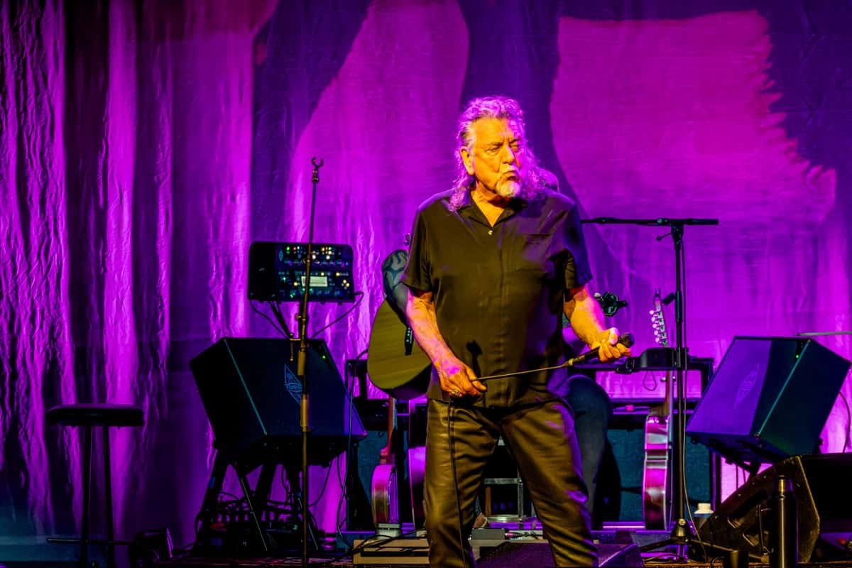 Robert-Plant-Carre
